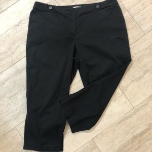 LOFT Black Curvy Crop size 16